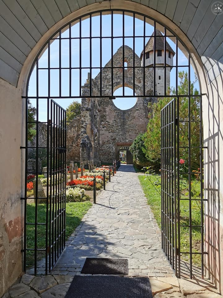 Manastirea-cisterciana-Carta_Sibiu_lapasturistic-7